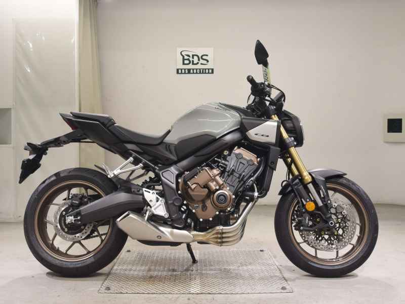 Honda CB650R E-Clutch 2024