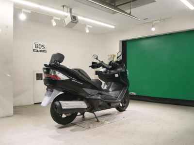 Suzuki Skywave 250S
