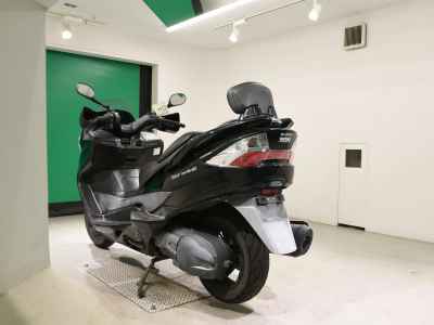 Suzuki Skywave 250S