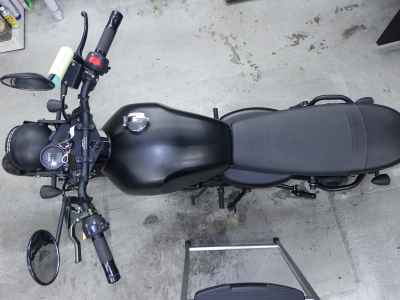 Suzuki MATTE MOTORCYCLE 250 2023