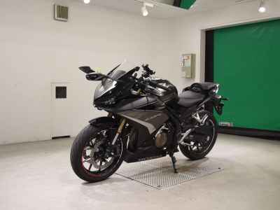 Honda CBR400R 2024