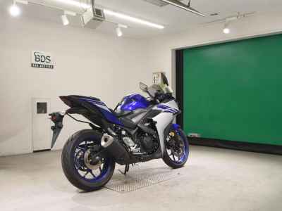 Yamaha YZF-R25 2016