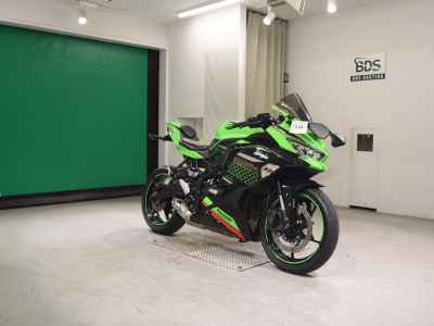 Kawasaki Ninja ZX-25R 2021