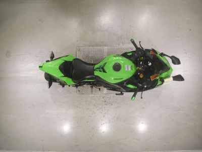 Kawasaki Ninja ZX-25R 2021