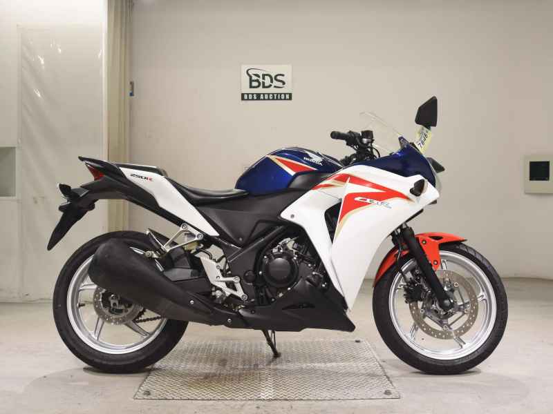 Honda CBR250R 2011