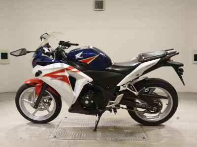 Honda CBR250R 2011