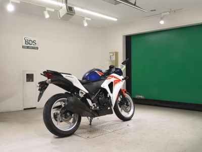 Honda CBR250R 2011