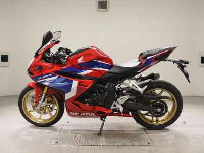 Honda CBR250RR 2023
