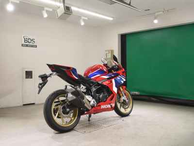 Honda CBR250RR 2023