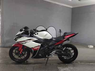 Yamaha YZF-R25 2016