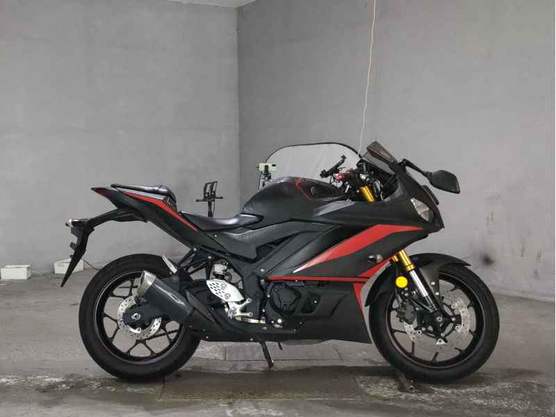 Yamaha YZF-R25 2020