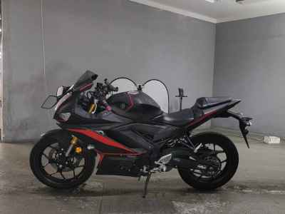 Yamaha YZF-R25 2020