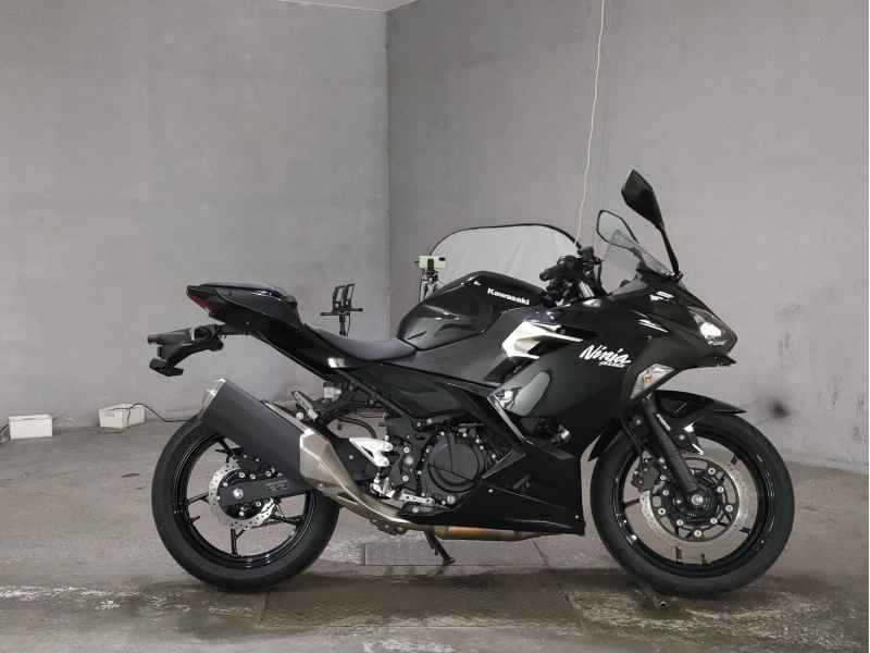 Kawasaki Ninja 400 2021