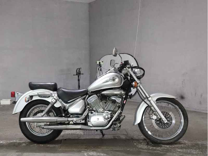 Suzuki Intruder 250LC