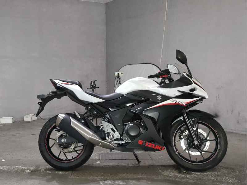 Suzuki GSX250R