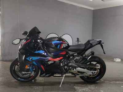 BMW M1000RR 2025