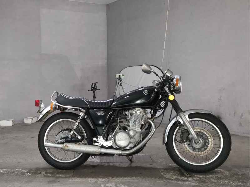 Yamaha SR400 2015