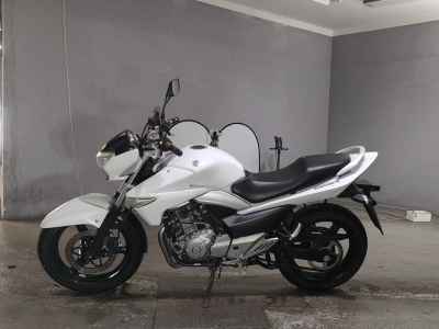 Suzuki GSR250
