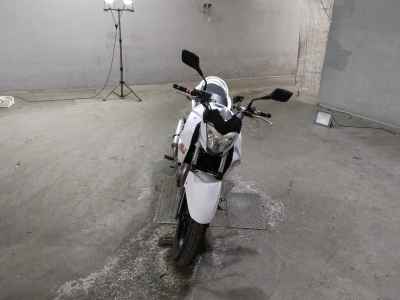 Suzuki GSR250