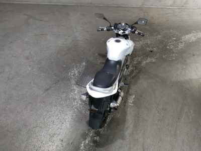 Suzuki GSR250