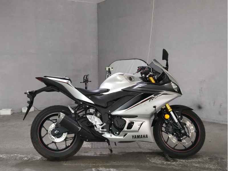 Yamaha YZF-R25 2020