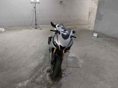 Yamaha YZF-R25 2020