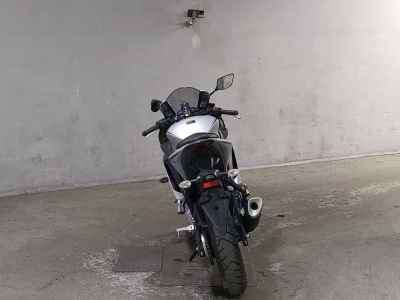 Yamaha YZF-R25 2020