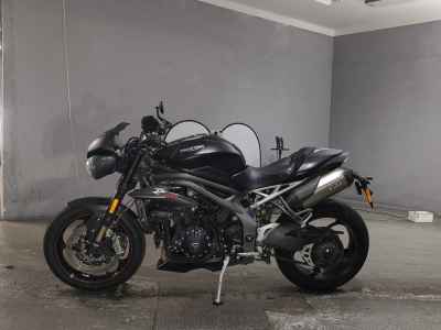 Triumph Speed Triple 1200 RS 2012