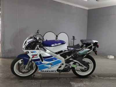 Suzuki RGV250