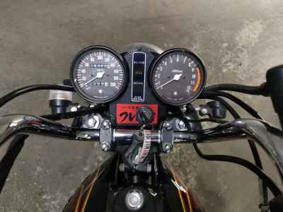 Suzuki GS400 2025