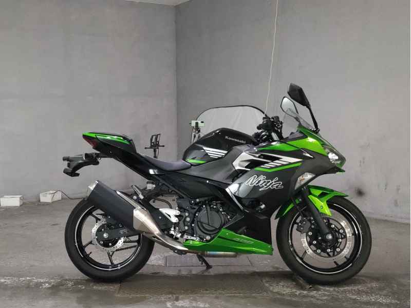 Kawasaki Ninja 400 2024