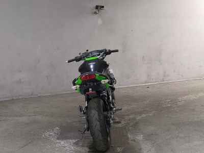 Kawasaki Ninja 400R 2011