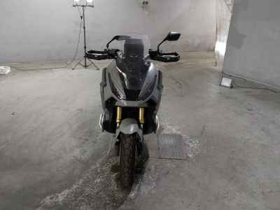 Honda X-Adv 750 2025