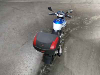 Suzuki GSR250
