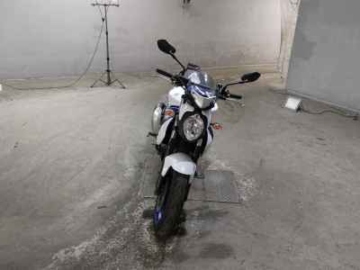 Suzuki Gladius SFV650 2013
