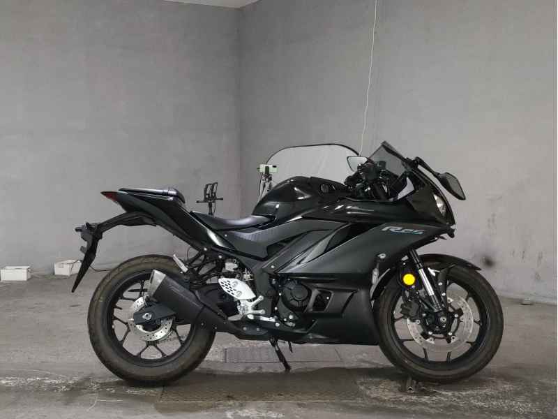 Yamaha YZF-R25 2023