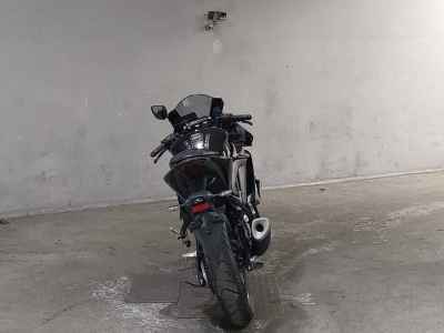 Yamaha YZF-R25 2023