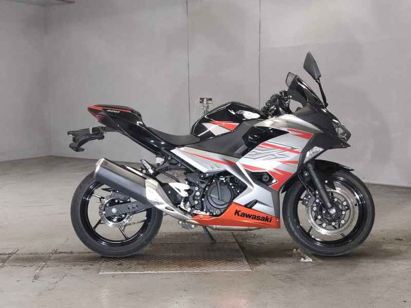 Kawasaki Ninja 400 2018