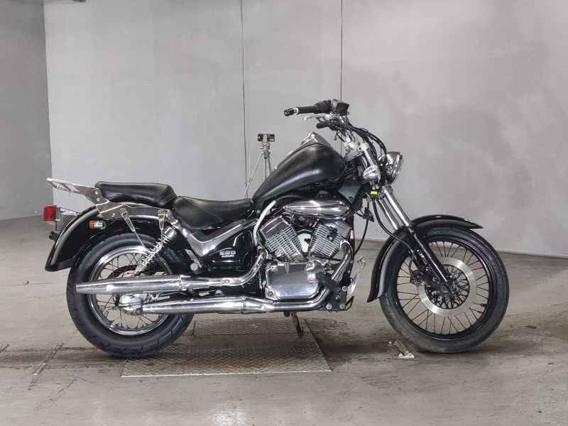 Suzuki Intruder 250LC