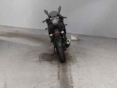 Yamaha YZF-R25 2015