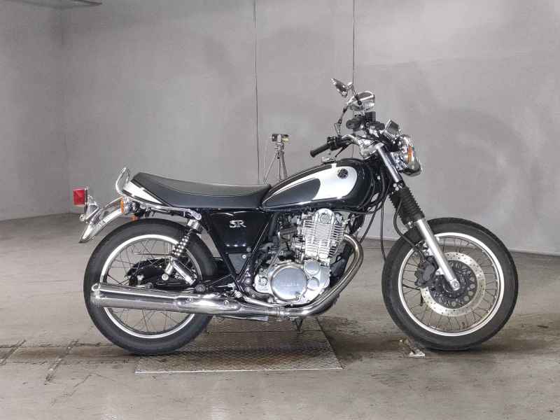 Yamaha SR400 2021
