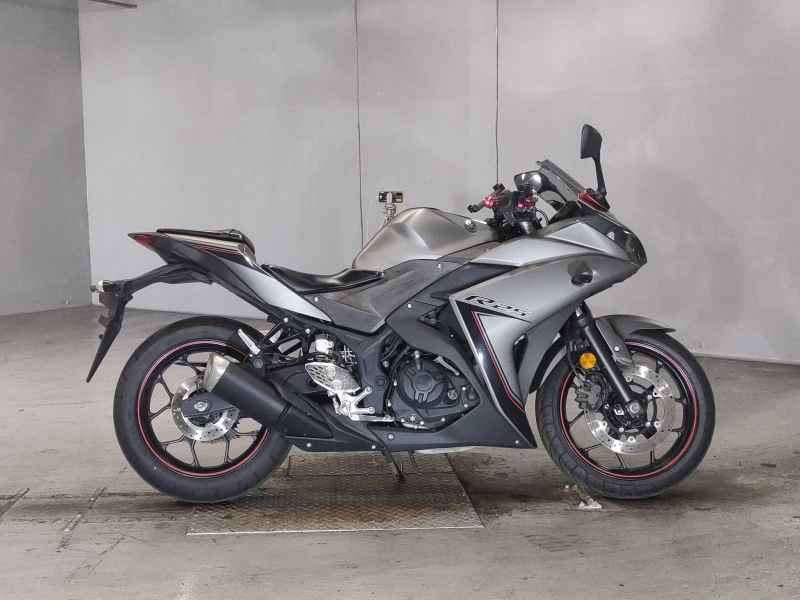 Yamaha YZF-R25 2016