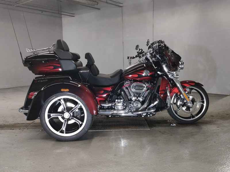 Harley-Davidson FLHTCTGSE1920 CVO 2022