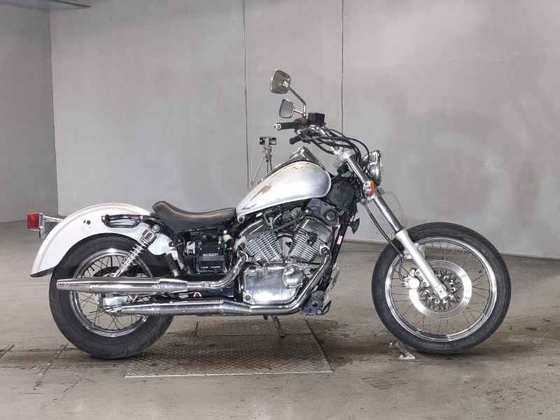 Suzuki Intruder 250LC