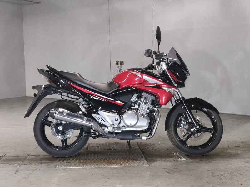 Suzuki GSR250
