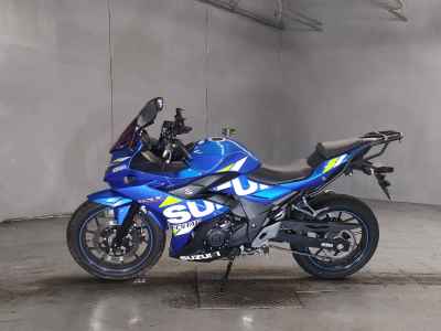 Suzuki GSX250R