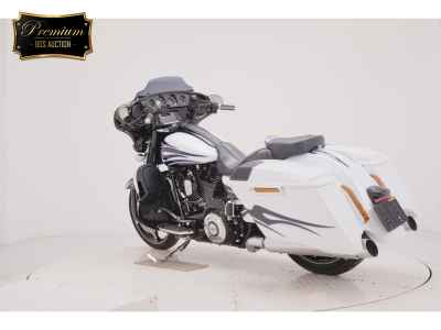 Harley-Davidson Street Glide FLHXSE1800 2016