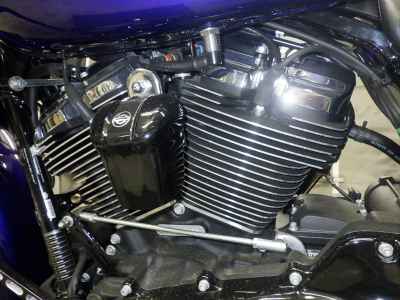 Harley-Davidson Softail FXDRS1870 2020
