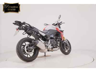 BMW F900R 2022