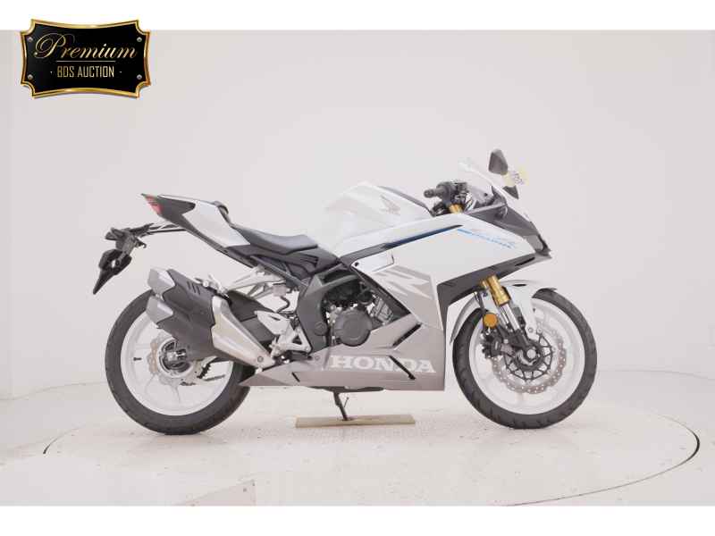 Honda CBR250RR 2023